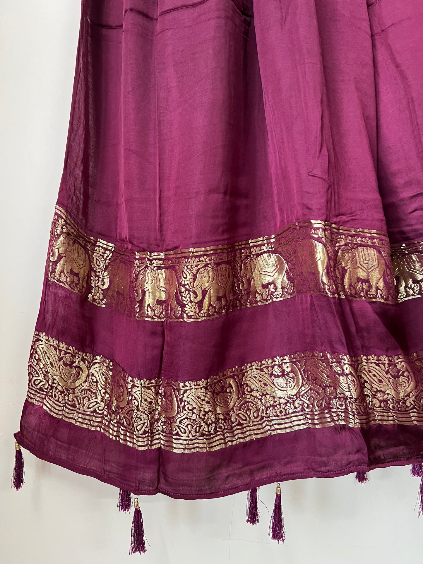 Wine modal silk dupatta with nakshi pallu
