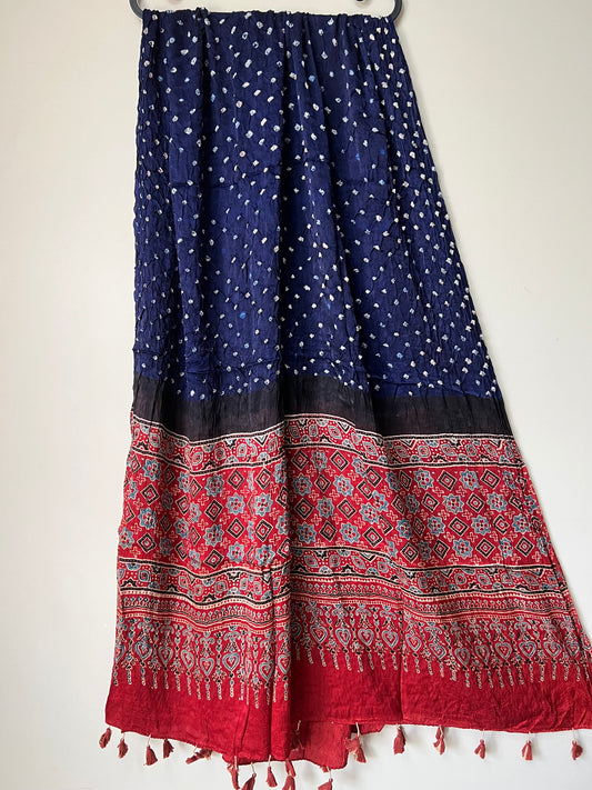 Blue bandhani with red ajrakh silk dupatta